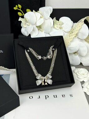 🎗️🎗️Chanel-Style Double-Layer Necklace with Full-Pavé Bow🥥🥥